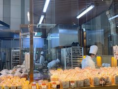 面包甜点陈列柜-西村叔叔的店·面包·甜品·蛋糕(清河万象汇店)