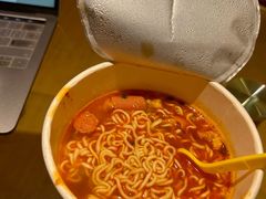 -全季酒店(郑州建设路碧沙岗地铁站店)