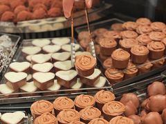 -Laderach 莱德拉(上海环贸iapm店)