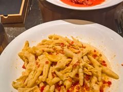 -广州万富希尔顿酒店·感趣自助餐厅·金秋蟹宴生蚝海鲜刺身