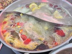 -周良天山牛杂城(天山路总店)