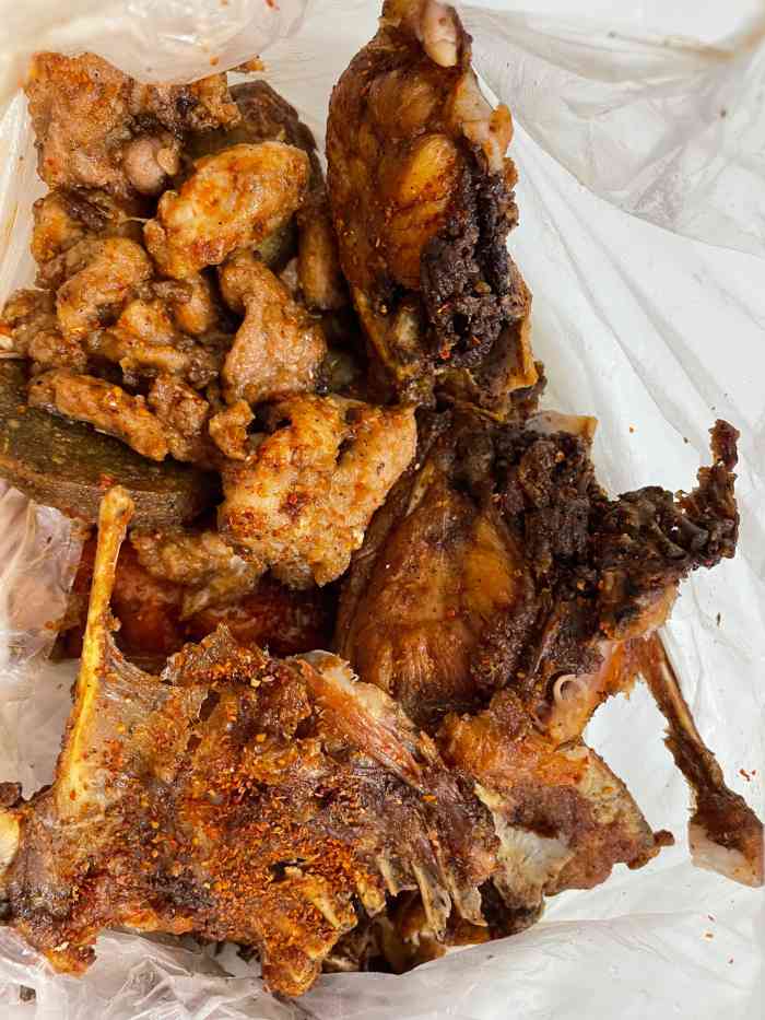 爱生活爱点评早就看见医学院这有个炸串店,没想到是北行著名的荆江鸡