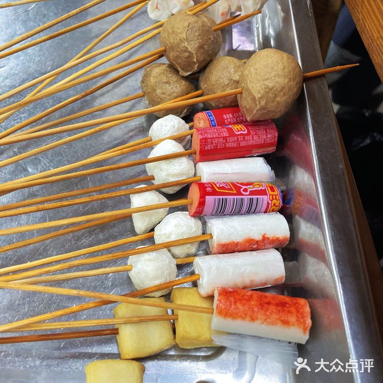 酸菜串串儿认准胡龙飞