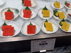-雍容荟活帝王蟹活龙虾自助(苏宁旗舰店)