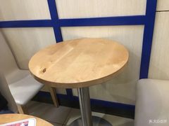 用餐区-DQ·蛋糕·冰淇淋(高新万达店)