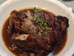 -老码头黑皮肘子锅包肉熏酱水饺(文政街店)