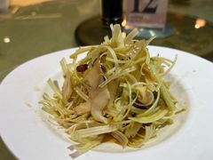香芹拌螺片-大眼锅贴水饺(河东店)