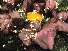 生蛋牛肉盖饭-神戸牛八坐和(阪急三宮店)