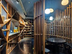 -钟书阁(松江泰晤士小镇店)