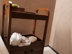 -灸春堂·艾灸·痛症·整脊连锁(之江银泰店)