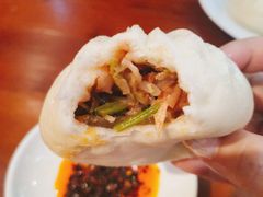 豆芽菜馅包子-石头门坎