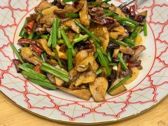 干椒韭香牛肝菌-一品滇香·云南菜(公益西桥店)