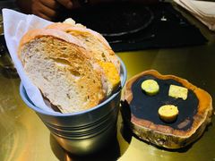 餐前包-AZUL by FUEL蓝色·法式酒馆(琶醍店)