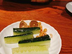 小黄瓜牛耳饼炸黄豆-炊烟小炒黄牛肉(东庆街店)