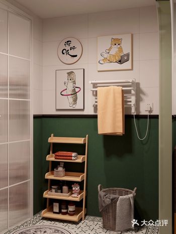 复古绿二分离卫生间简约白智能马桶亮了