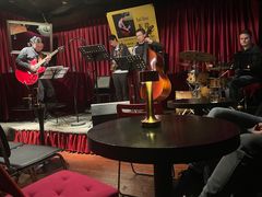 -东岸Cafe 爵士俱乐部