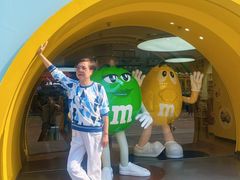 -m豆巧克力世界(上海世茂广场店)