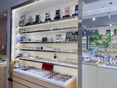 -视野联行眼镜·蔡司·尼康·豪雅·依视路(青浦宝龙店)