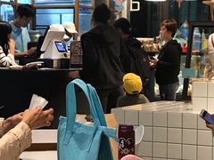 -Dough&Joe团憩(瑞虹天地月亮湾店)