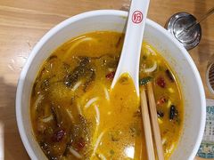 -三千粉牛肉米粉(来客茂店)
