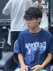 -藤野造型专业烫染接发