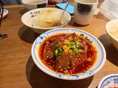 -肖四女乐山跷脚牛肉(世博源店)