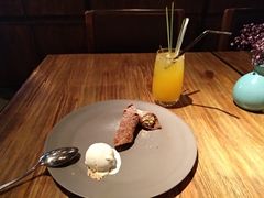 -Carbon莫卡哆·意大利复古集市餐厅(杭州大厦店)