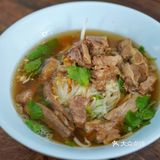 米牙旅行探店|这家街边店铺的牛肉粉好好次