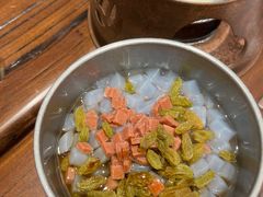 -成都你六姐·牛肉冒菜(信泰中心商场店)