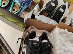 -SKECHERS 斯凯奇(上海国际时尚中心店)