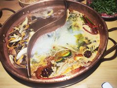 -洱火云南酸菜牛肉火锅(石景山当代商城店)