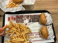 -The Habit Burger Grill 哈比特汉堡(世博店)