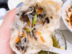 -李与白包子铺(桐梓林店)