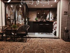 -Double cafe