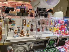 -泡泡玛特POPMART(蓝色港湾店)