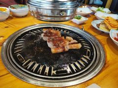 -唯成•韩国炭火烤肉 유성고기