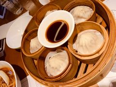 鸡汁鲜肉小笼汤包-南小馆(迪士尼小镇店)
