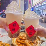 大排档就该摆在马路边上吃！