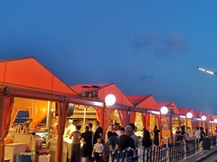 -沈家门海鲜夜排档(东港店)