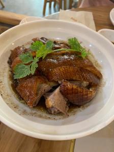 好彩猪肚鸡火锅(康宁街店)-"郑州今年兴起猪肚鸡了,今天正好在东站附