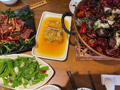 -隔壁老王·家常云南菜(皇冠店)