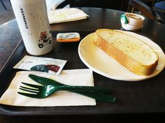 -星巴克臻选(盐城金鹰聚龙湖店)