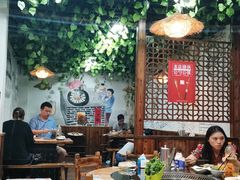 大堂-三里屯土灶炖公鸡地锅鸡(江东店)