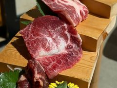 -山川小町·极番烧肉(新地假日广场店)