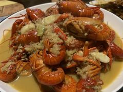 -虾弄弄海派小龙虾·牛羊蝎子火锅