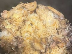 -郑猛记石岐鸽主题餐厅(长江店)