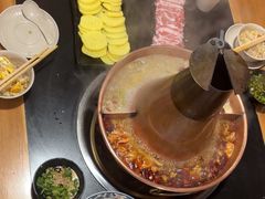 -果松木炭酸菜铜火锅·外婆参鸡汤