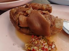 -Kha Mu Charoensang(Silom)