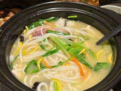 云南过桥米线-云海肴·汽锅鸡·云南菜(高德置地店)