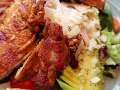 鸡肉牛油果沙拉-The Diner X餐厅(青岛万象城店)